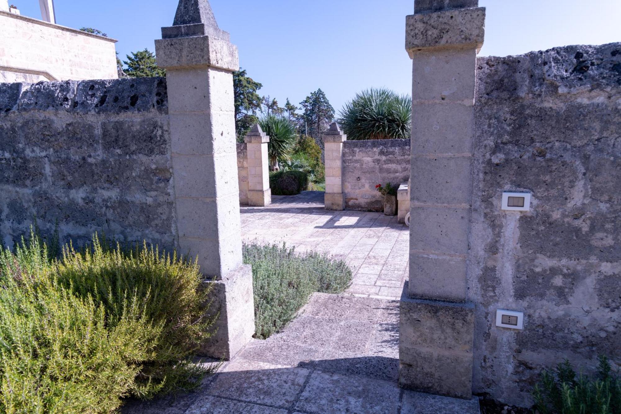 Masseria Caliani Боргане Екстериор снимка